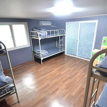Kimchee Hongdae Guesthouse Сеул Екстериор снимка
