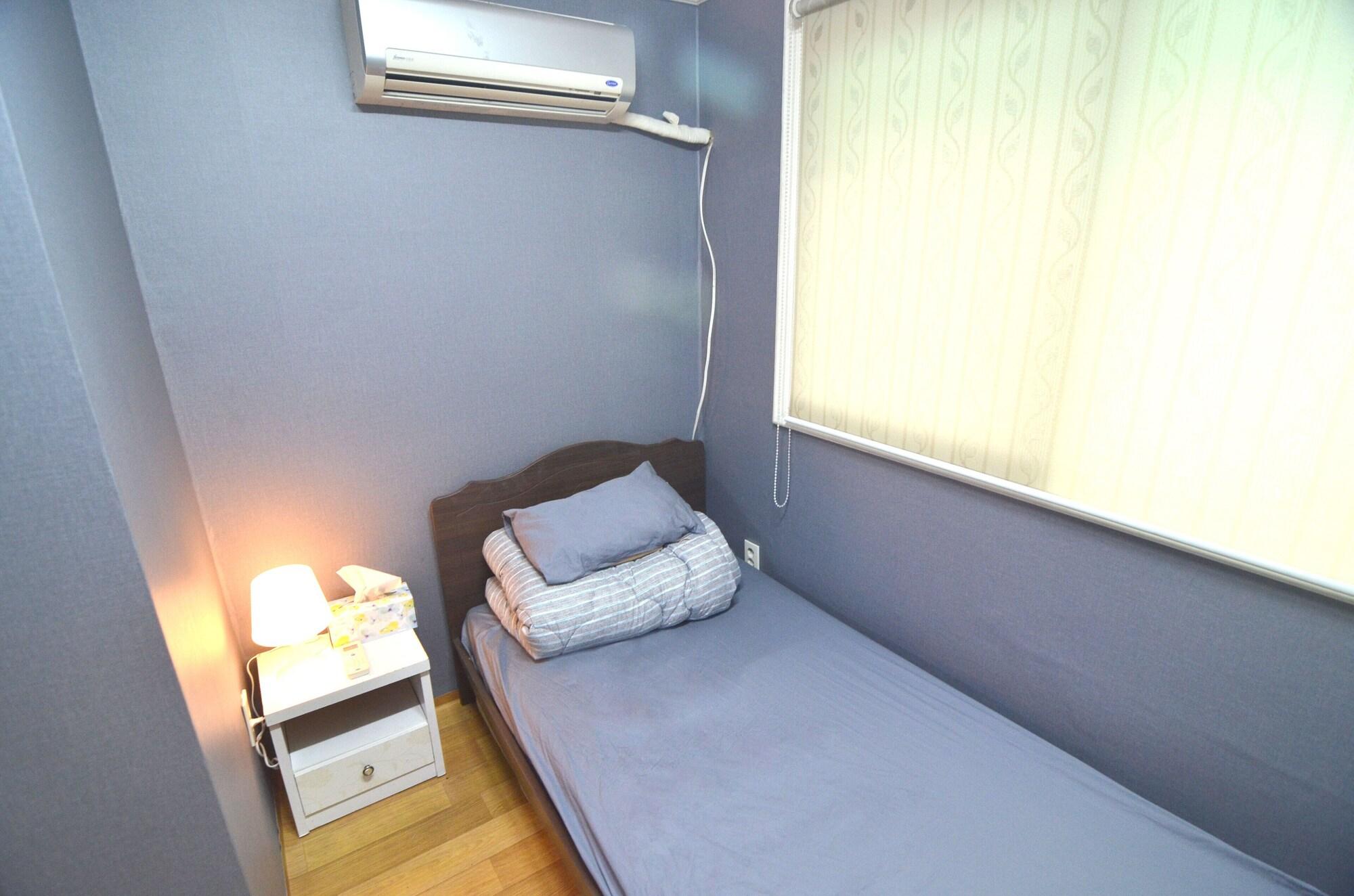 Kimchee Hongdae Guesthouse Сеул Екстериор снимка