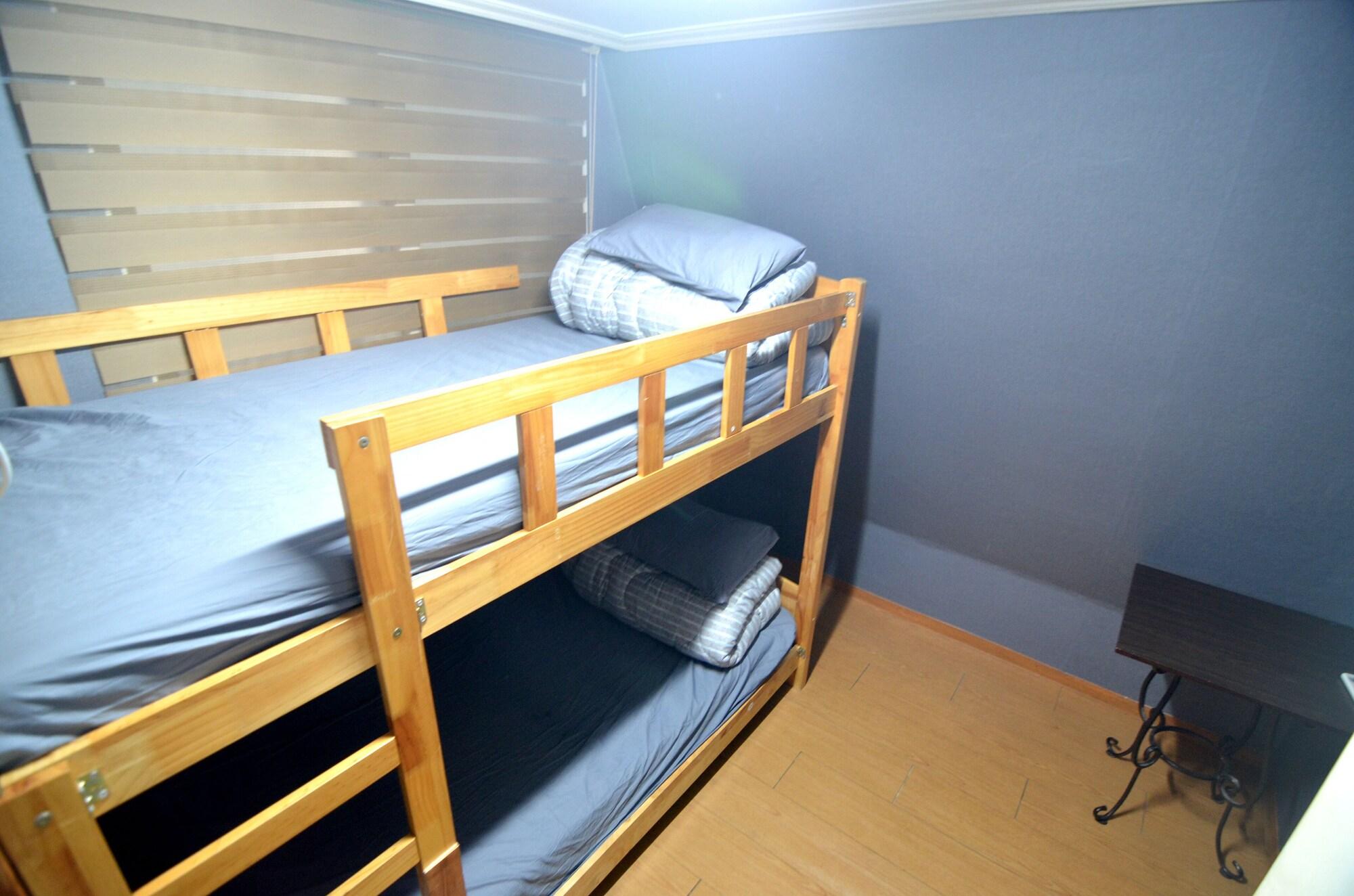 Kimchee Hongdae Guesthouse Сеул Екстериор снимка