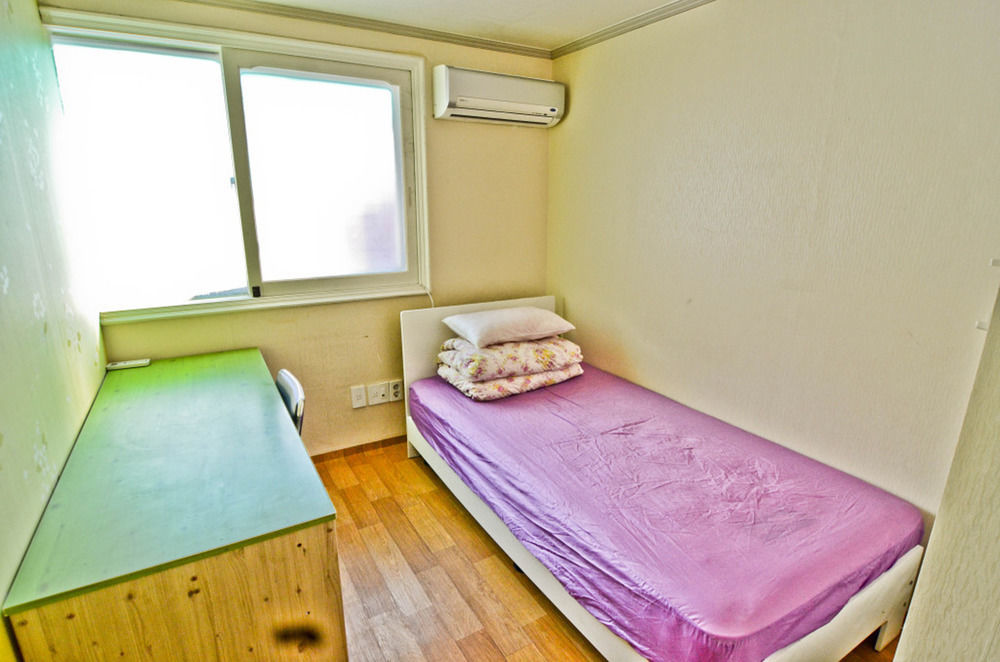 Kimchee Hongdae Guesthouse Сеул Екстериор снимка