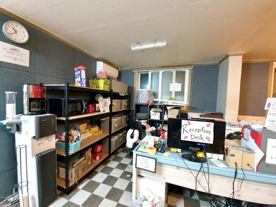 Kimchee Hongdae Guesthouse Сеул Екстериор снимка